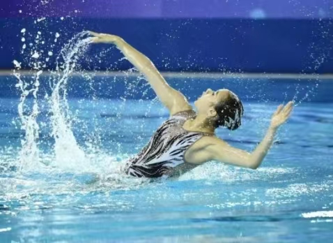 ����������Ӿ�ھ����߹���Ӿ��������Ӿϵ����