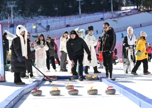 ר��չ����������ҵ�ṹ�Ż� Ǳ���ش�